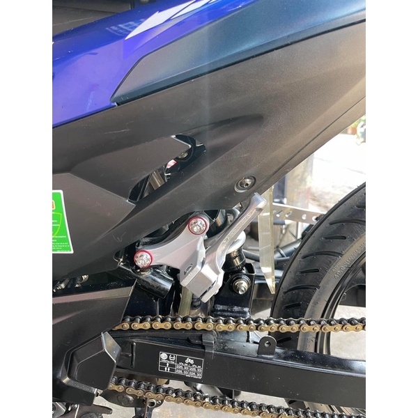 Gác chân malay + pass pô cnc dày 10li kèm ốc salaya và long đền đỏ cho ex150,ex155 và ex135