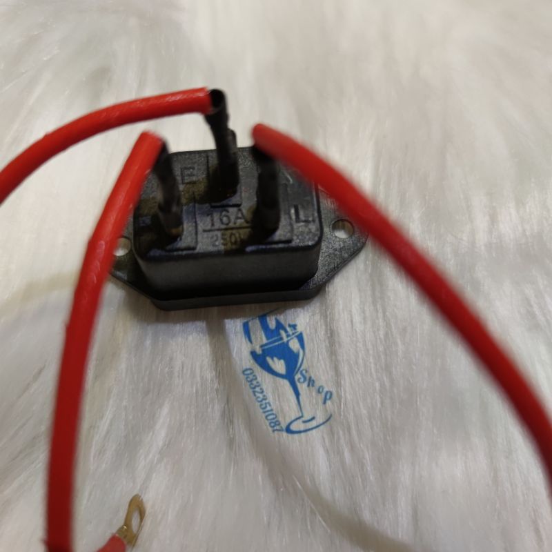 ổ ba chân có dây nối