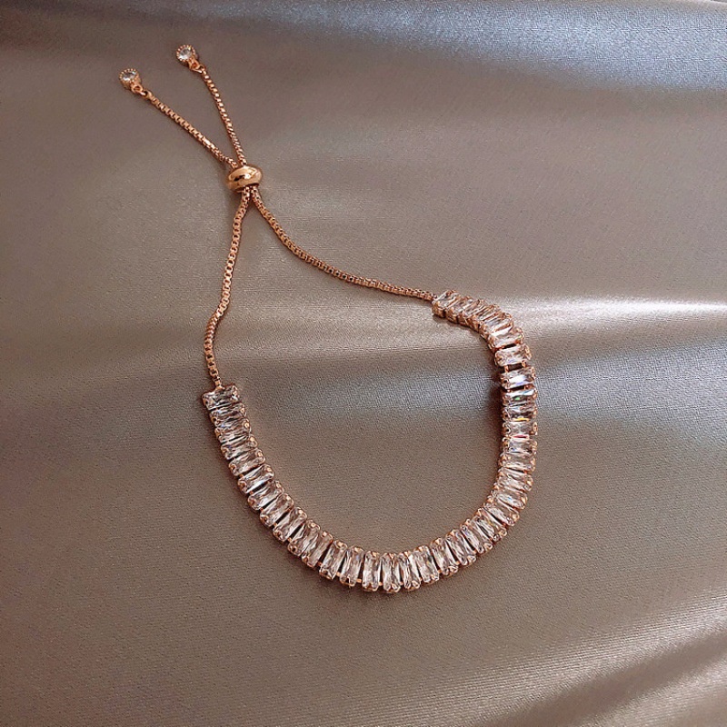 Vòng Đeo Tay Đính Đá Zircon Cao Cấp Dành Cho Nữ