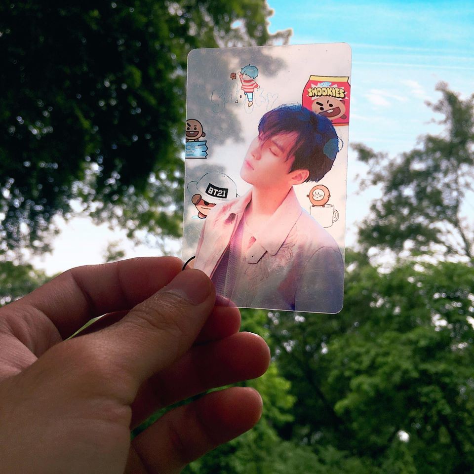 20 tờ sticker A6 tự cắt in theo yêu cầu và 50 hình in theo yêu cầu