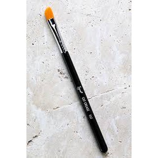 Cọ mắt Sigma E62 Cut Crease