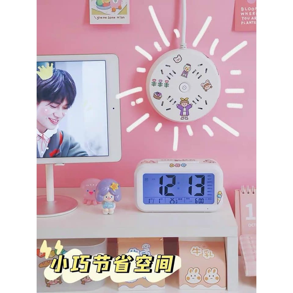 Ổ điện tròn dính tường kèm sticker