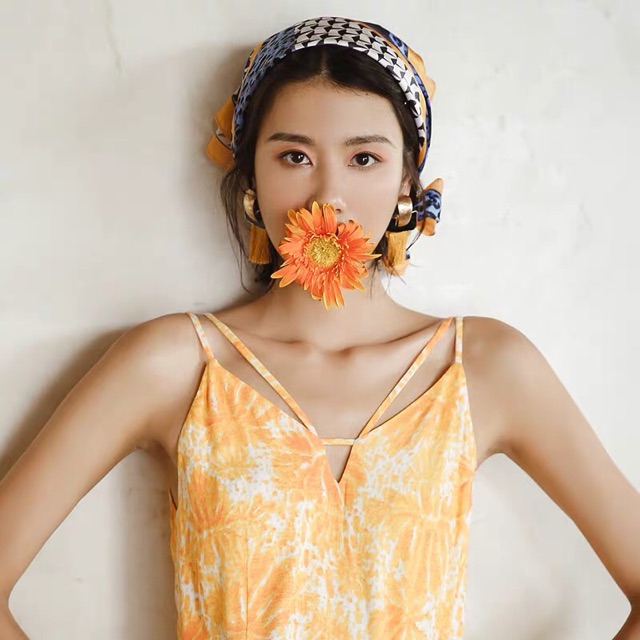 Khăn vuông size 70x70.