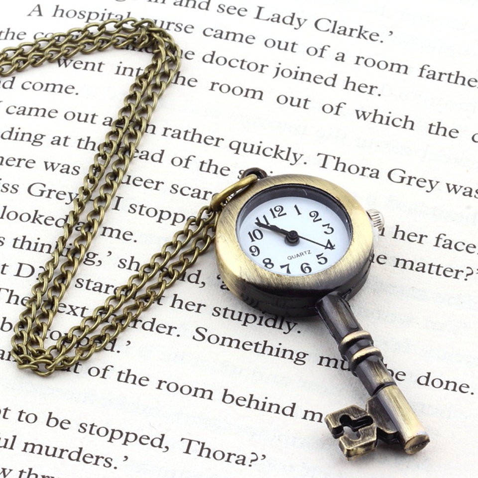Đồng hồ cổ hình chìa khoá, có thể móc vào dây chuyển, như là tượng dây chuyền