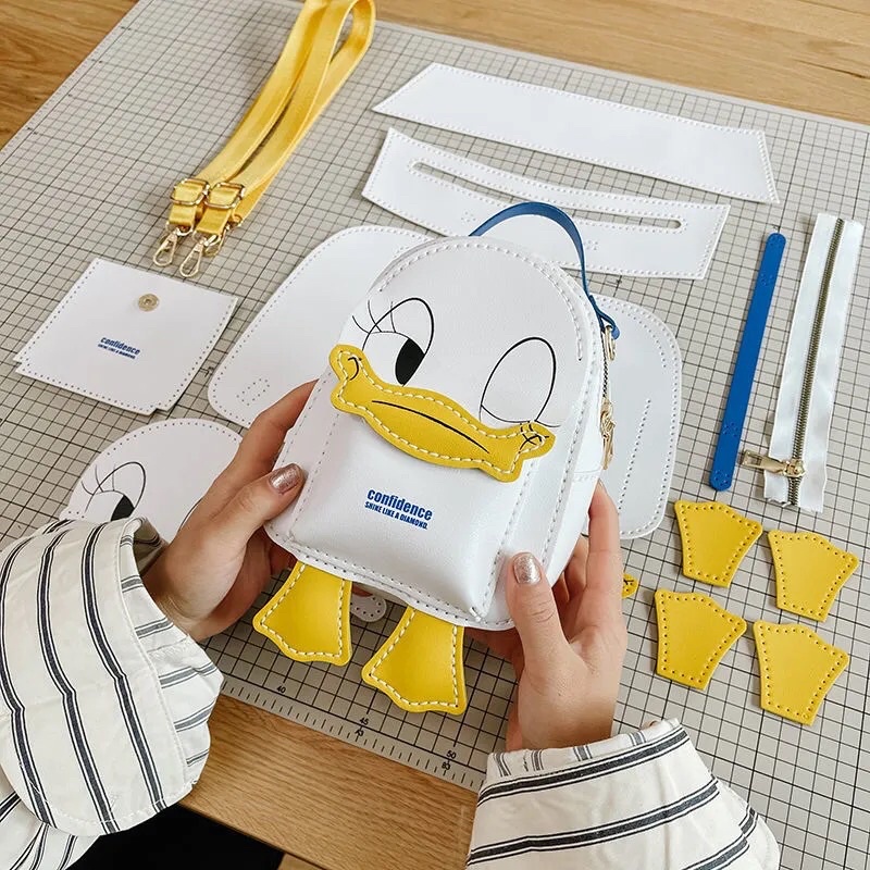 M10_Túi Xách Balo Vịt Vàng Tự May Handmade