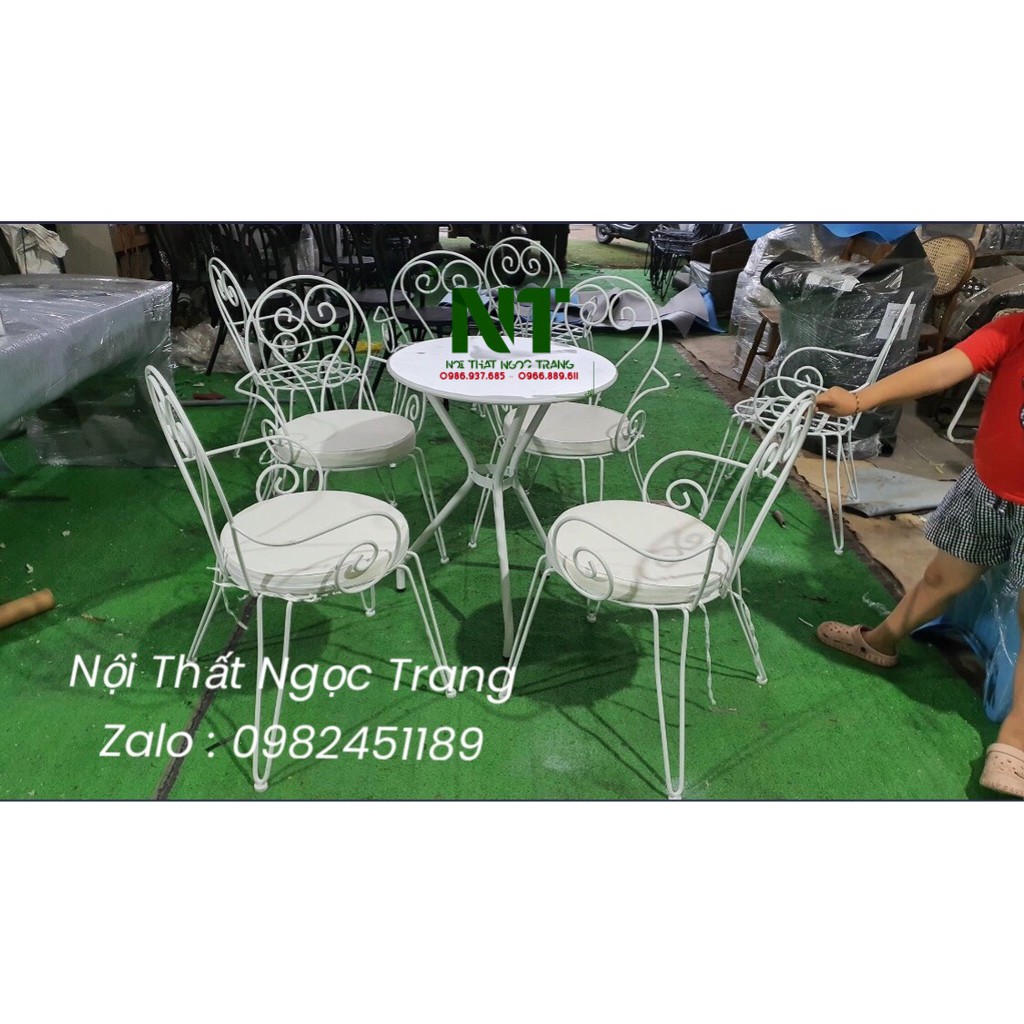 Ban ghế ban công chung cư thanh lý