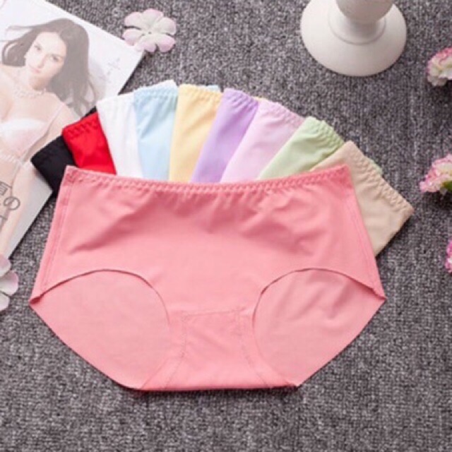 1 quần su không đường may ép lạnh.