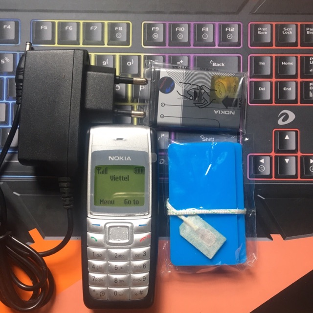 Máy kích sim nokia 1110i , kèm pin, sạc, khay