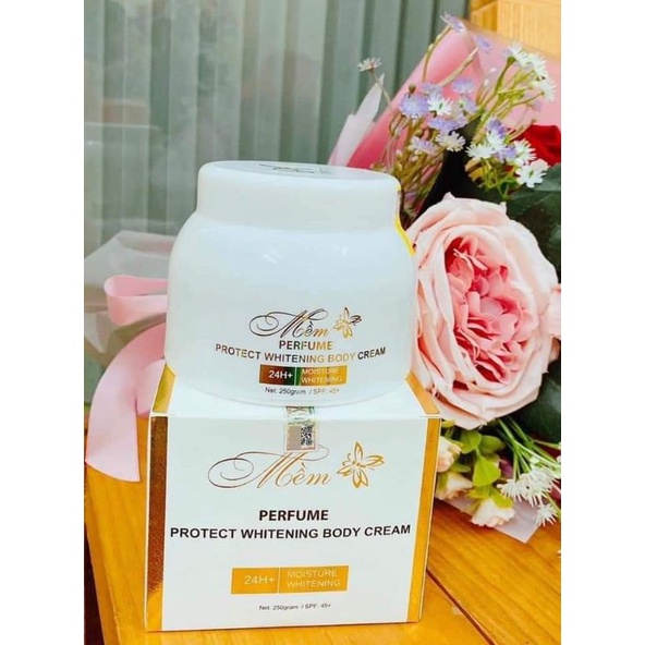 BODY MỀM NƯỚC HOA A COMESTIC 2020 HŨ 250G