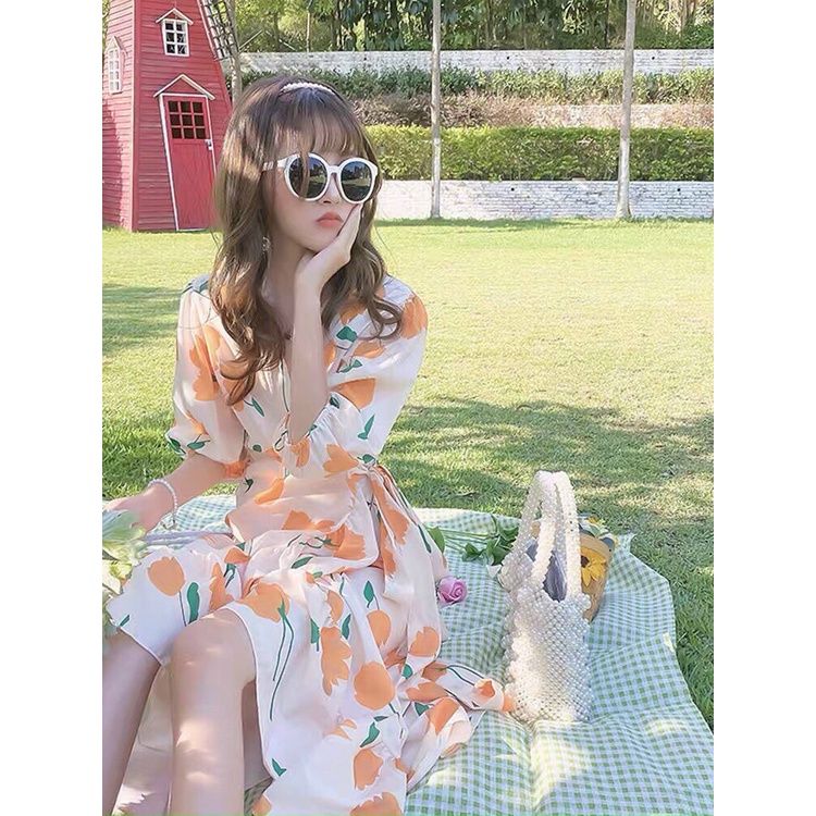 Đầm cổ chữ V họa tiết hình hoa màu cam ống tay bo chun có dây thắt eo mặc dễ chịu tôn dáng cho các tình yêu đi dạo phố