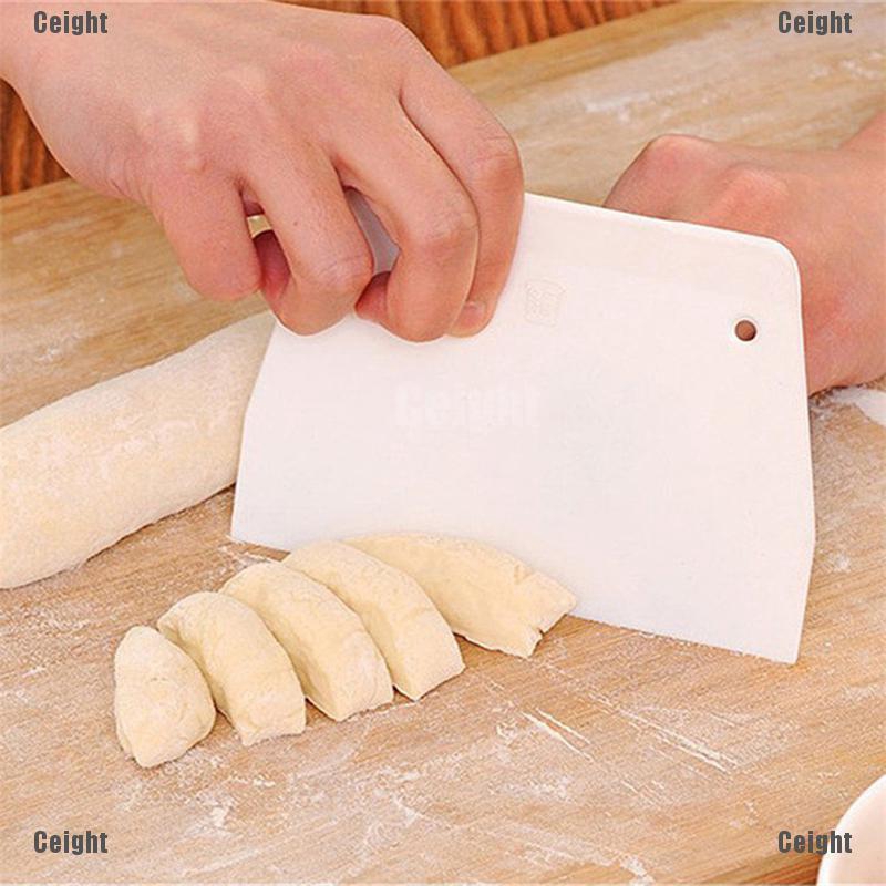 Dụng cụ cắt bột làm bánh bằng nhựa đa năng tiện dụng