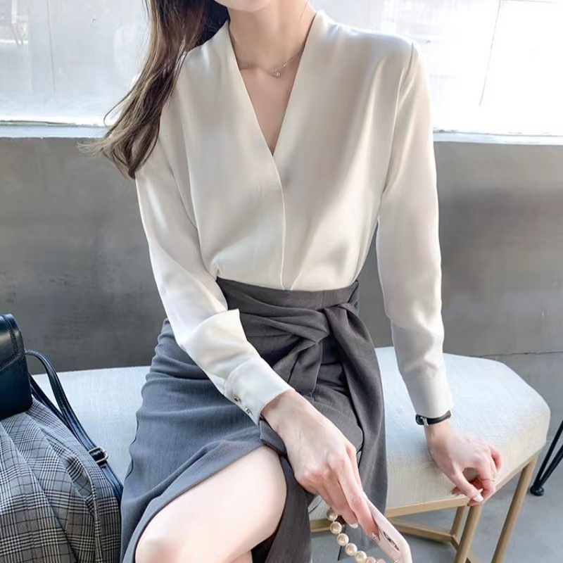 Áo Sơ Mi Trắng Vải Satin Hình Chữ v Phong Cách Mới Dành Cho Nữ