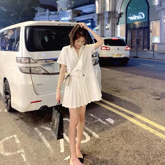 Váy trắng ly