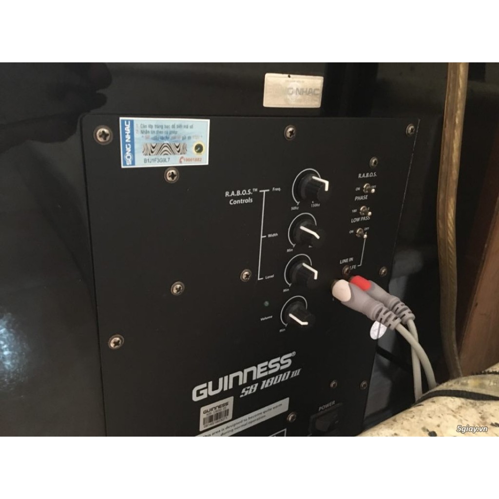 Loa Sub GUINNESS SB-1800 III