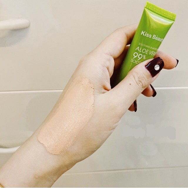 Set kem nền + phấn phủ lô hội Kiss Beauty Smoothing & Moisture Aloe Vera | BigBuy360 - bigbuy360.vn