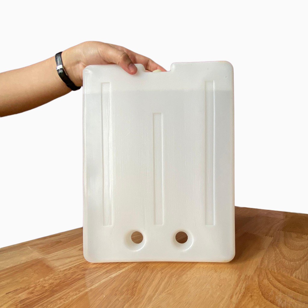 1 HỘP ĐÁ GEL ĐÁ KHÔ GIỮ LẠNH KEM – 2 KG (22x30x3cm)