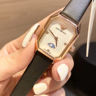 Đồng Hồ Đeo Tay Mặt Hình Ngôi Sao Mặt Trăng Đính Ngọc Trai Thanh Lịch Cho Nữ