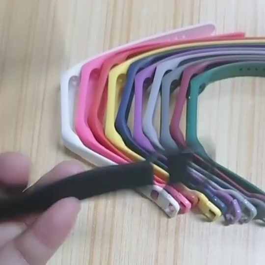 Dây đeo silicone thay thế cho đồng hồ thông minh Samsung Galaxy Fit 2 SM-R220 | BigBuy360 - bigbuy360.vn