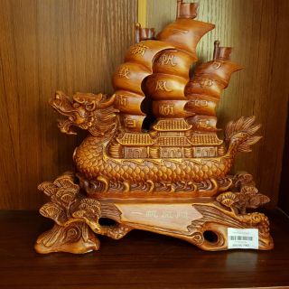 Thuyền rồng phong thủy