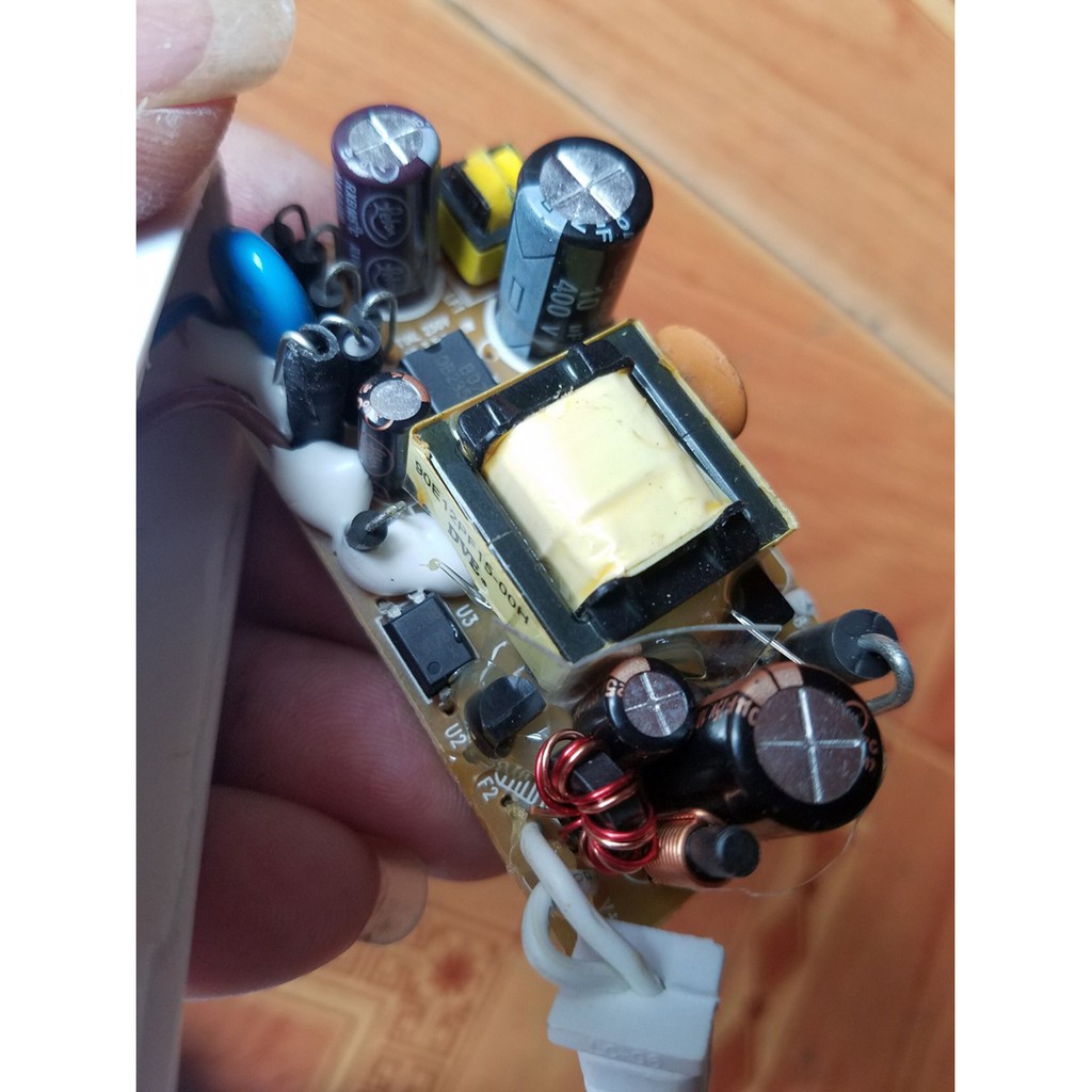 Nguồn Camera DVE ( Adapter 1A ) 12V-1A Chân To - Dùng Cho Camera IP Wifi - Analog DSS - Chính hãng Bảo Hành 12 Tháng | BigBuy360 - bigbuy360.vn