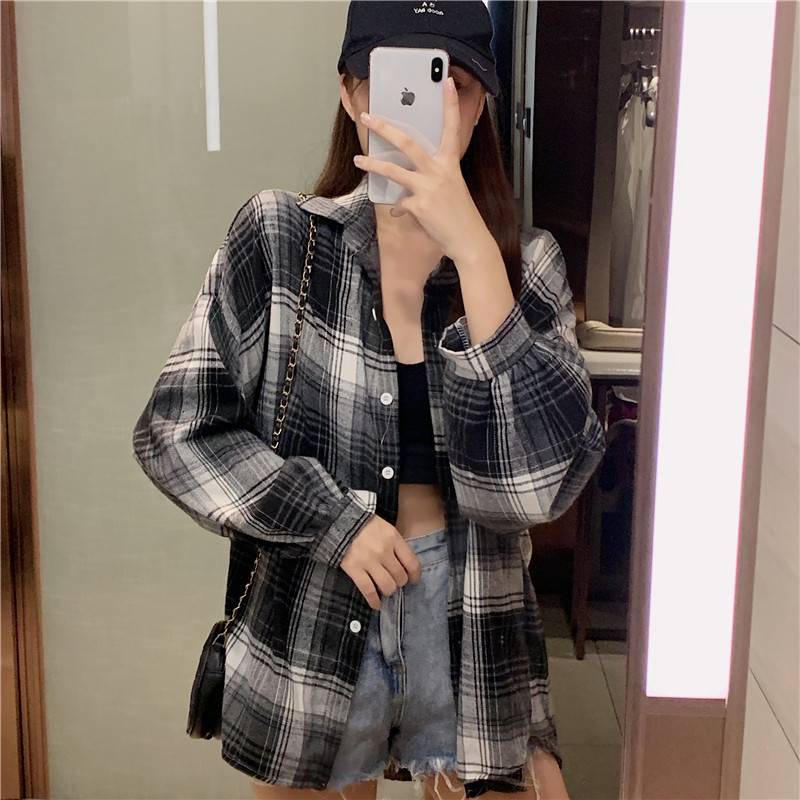 Áo sơ mi tay dài cổ bẻ kẻ sọc caro trẻ trung thời trang cho nữ | BigBuy360 - bigbuy360.vn