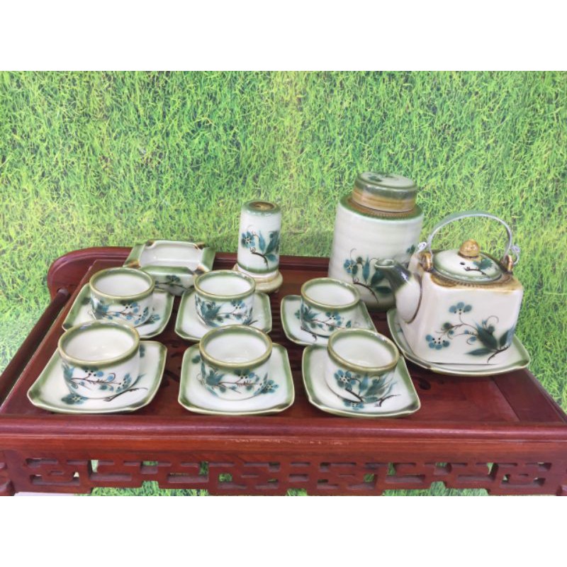 Ấm trà Bát Tràng dáng vuông vẽ tay hoa đào