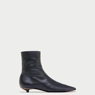 Giày Zara - Zara flat leather ankle boots