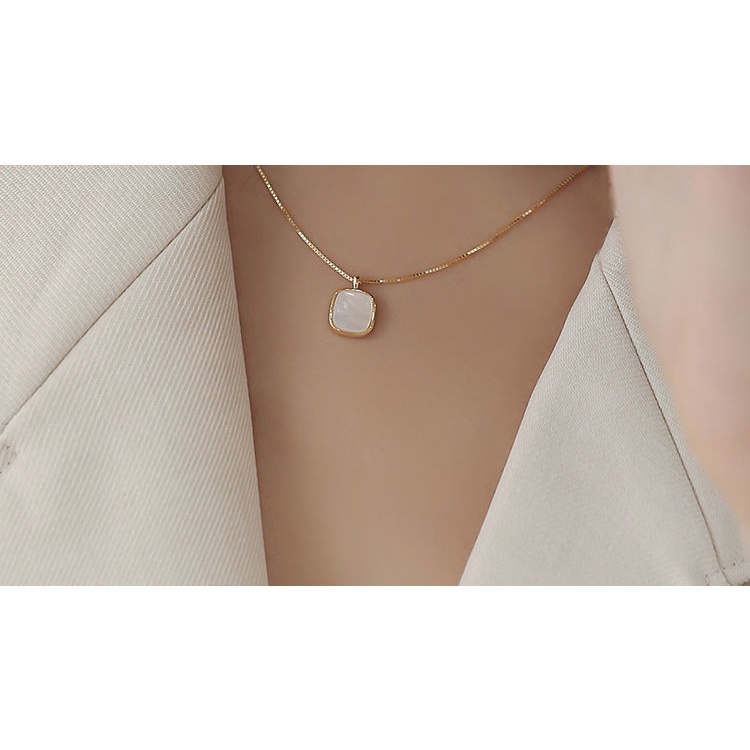 Vòng cổ Kim Loại Mặt Hình Vỏ Sò Vuông Màu Trắng 2022 Thời Trang