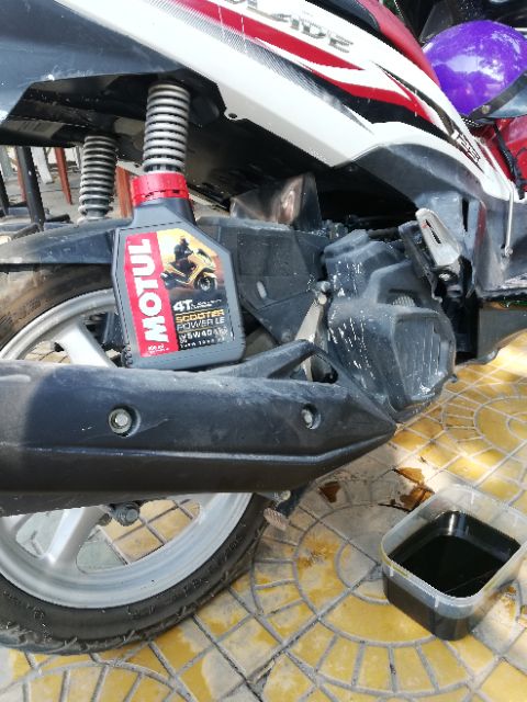 MOTUL SCOOTER POWER LE 4T 5W40 100% TỔNG HỢP CHUYÊN DÀNH CHO XE TAY