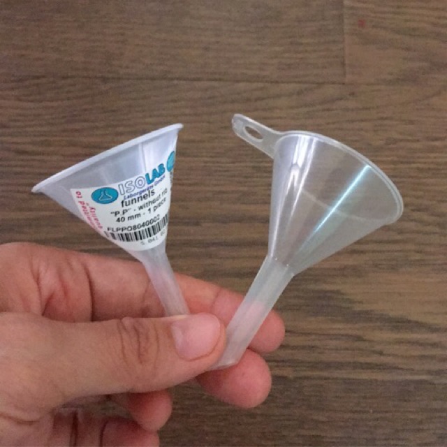Phễu nhựa nhỏ fi 40,60, 80,90, 100/ phễu nhựa thí nghiệm ( Đức và Trung quốc)