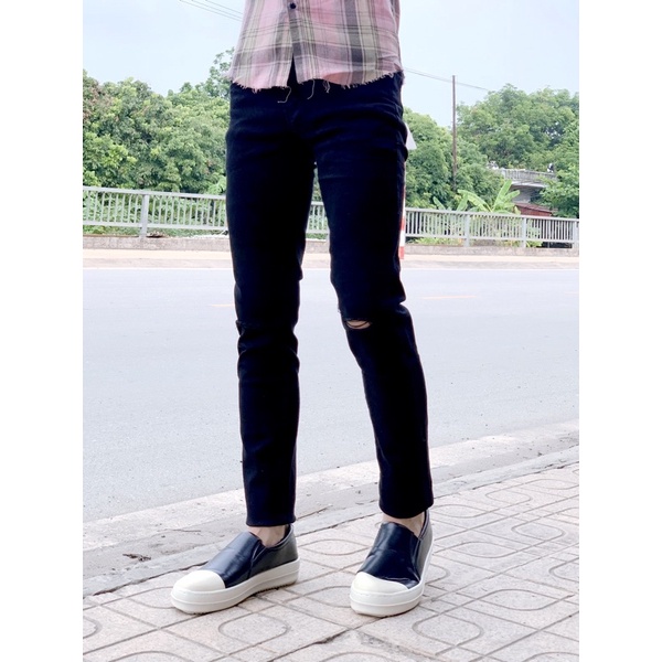 Quần bò đen dáng côn