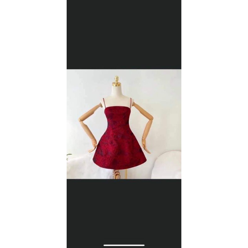 Vải gấm hoa đỏ