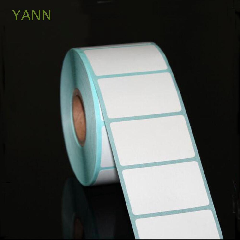 Set 700 miếng dán màu trắng in mã vạch/đơn giá tiện dụng