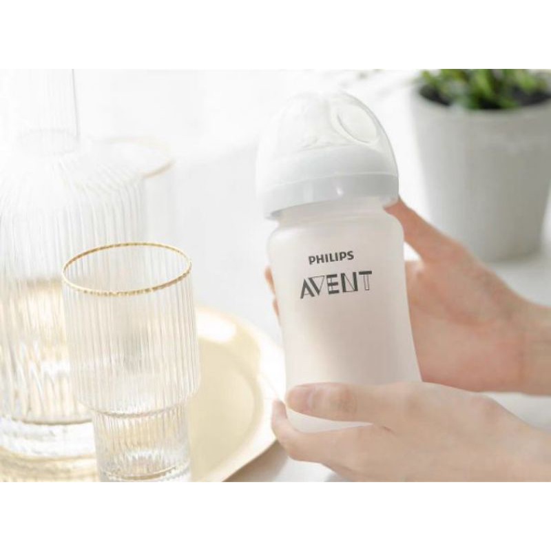  Bình sữa thủy tinh Philips Avent tráng silicon 125ml và 240ml cho bé