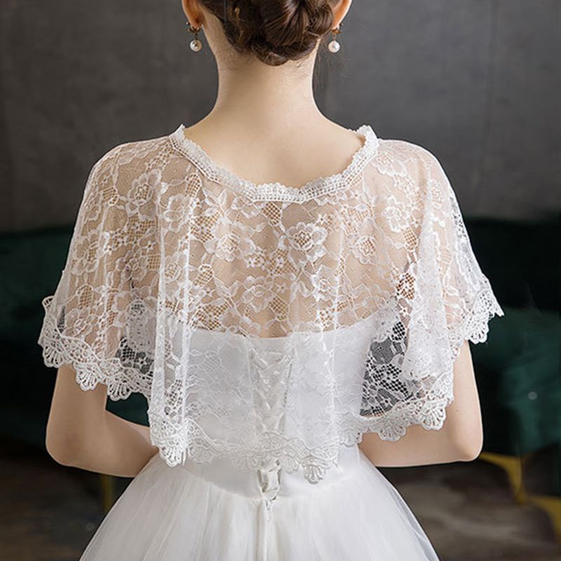 Áo choàng ren hoa phối đầm cưới thời trang sang trọng cho cô dâu