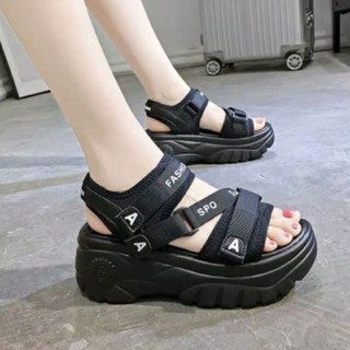 Sandal độn đế chữ A