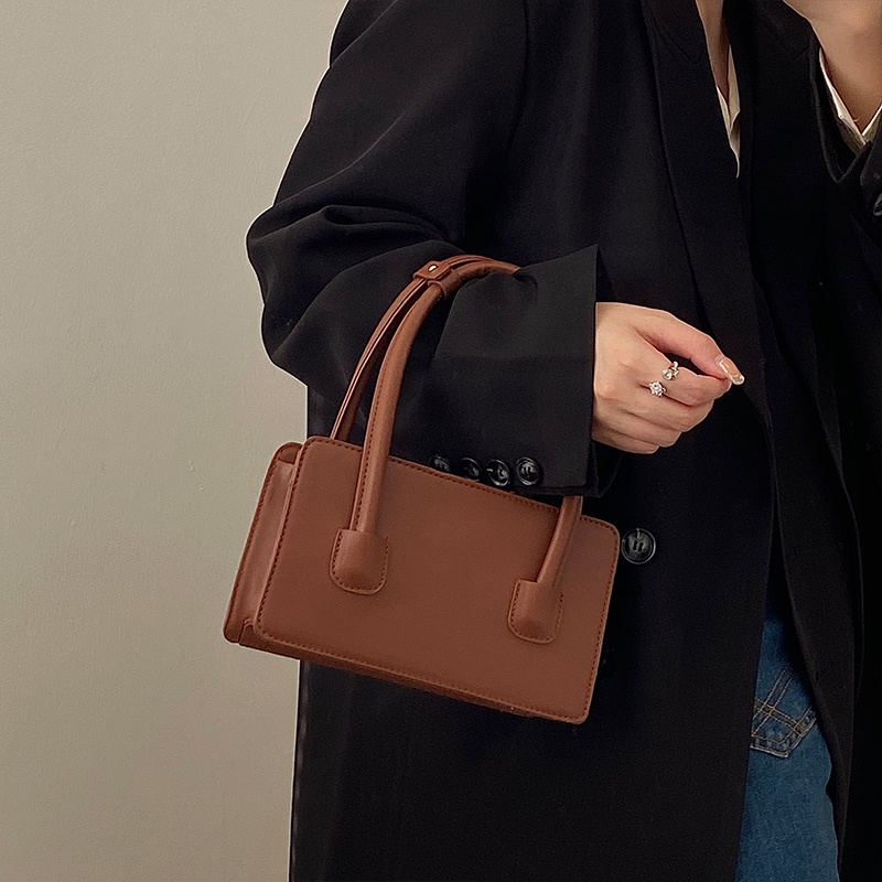 Túi Xách Hình Thoi Dễ Phối Đồ Thời Trang Cho Nữ