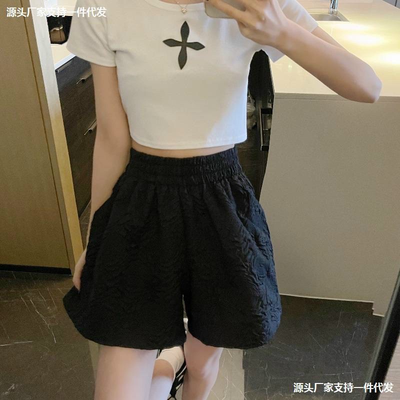 Quần short nữ, quần đùi nữ mặc nhà đi chơi chất liệu xốp nhăn in nổi cực đẹp siêu thoáng mát