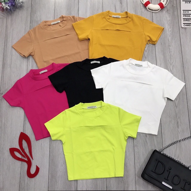 Áo thun xẻ ngực croptop