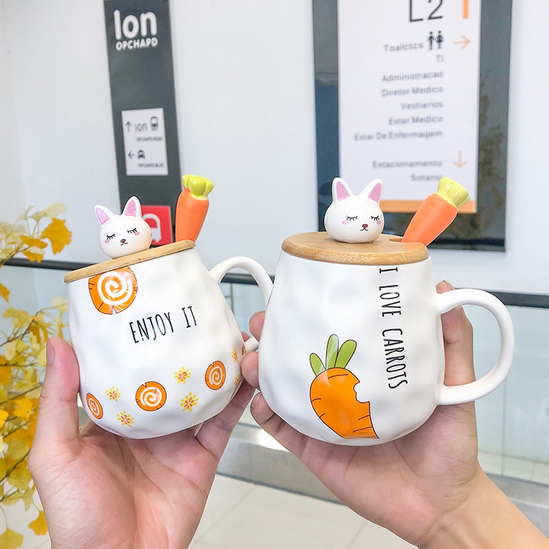 Ly cốc sứ có nắp đậy hình thỏ dễ thương 400ml, cốc uống nước có nắp đậy kèm thìa carrot