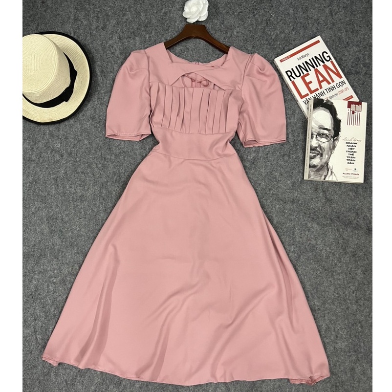 ĐẦM DỰ TIỆC XOÈ DÀI QUA GỐI XẾP LY KHOÉT CỰC