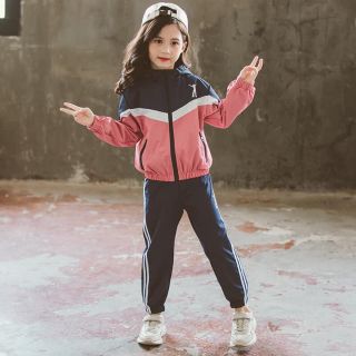 Bộ thể thao  bé gái