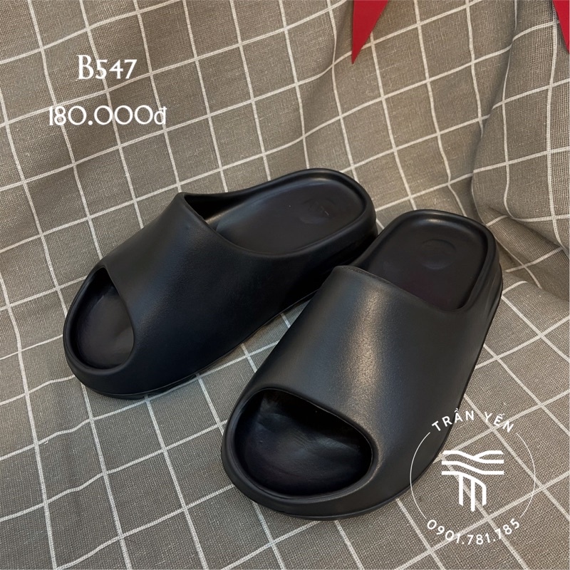 Dép nhựa trơn, có logo