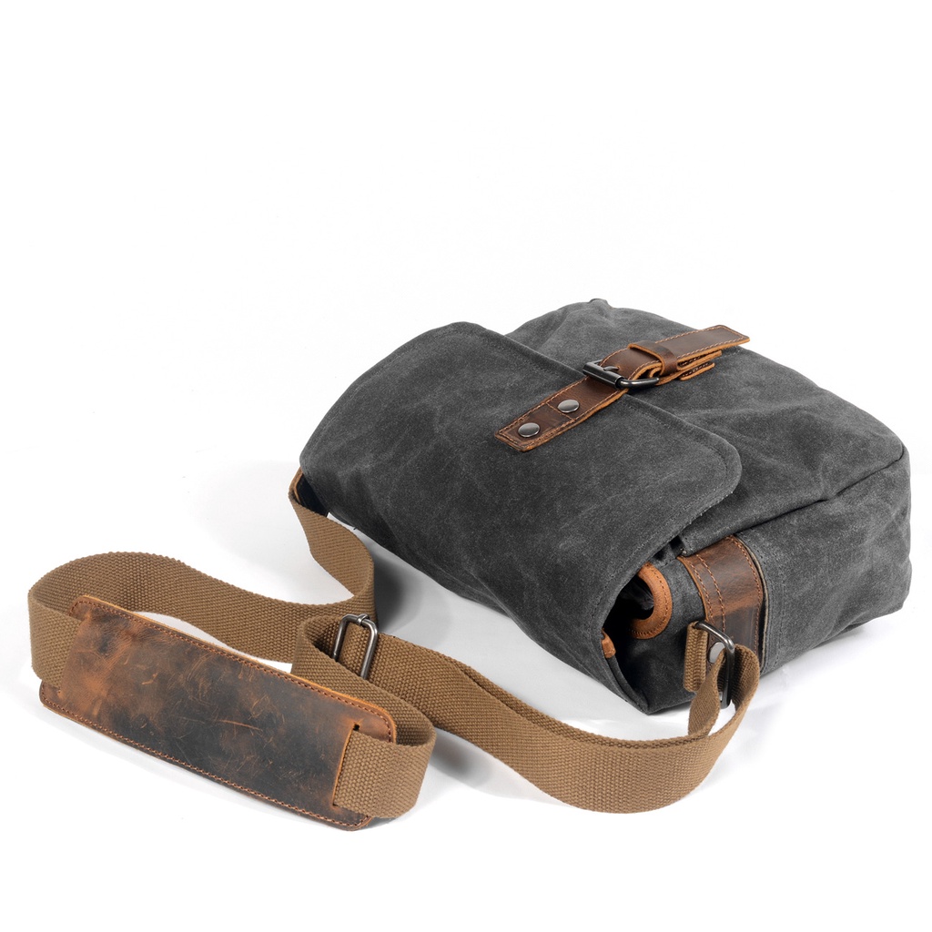 Túi chéo nam canvas da ngựa điên Vintagen VNA21