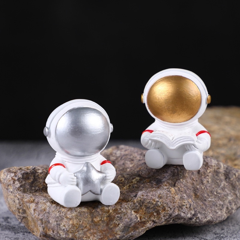 [Trạm không gian của bà Bu] Tượng phi hành gia astronaut để bàn lớn nhỏ