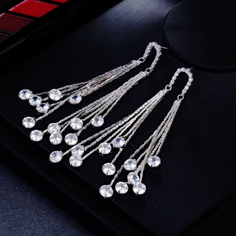 Khuyên Tai Tua Rua Chữ U Bằng Thép Titan Đính Đá Zircon Pha Lê Thời Trang Phong Cách Hàn Quốc