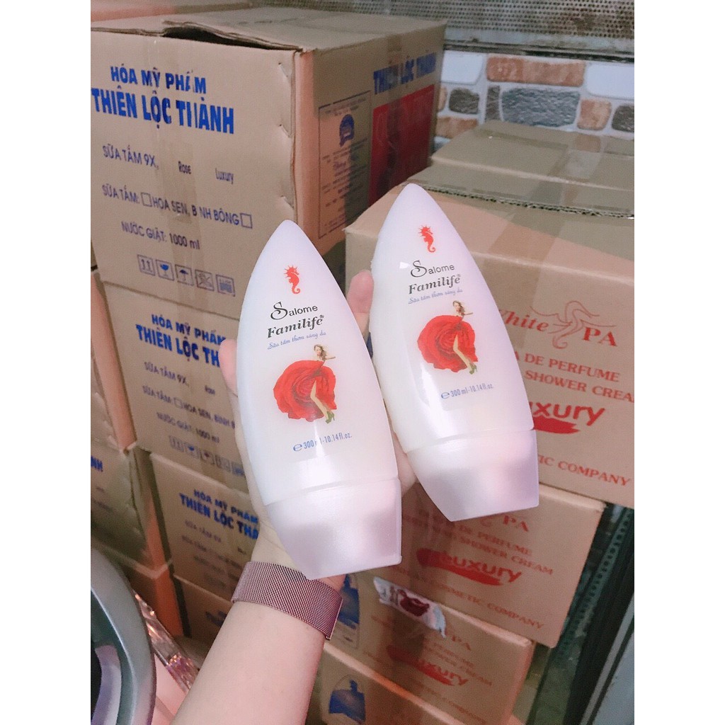Sữa tắm Salome Familife 300ml | BigBuy360 - bigbuy360.vn