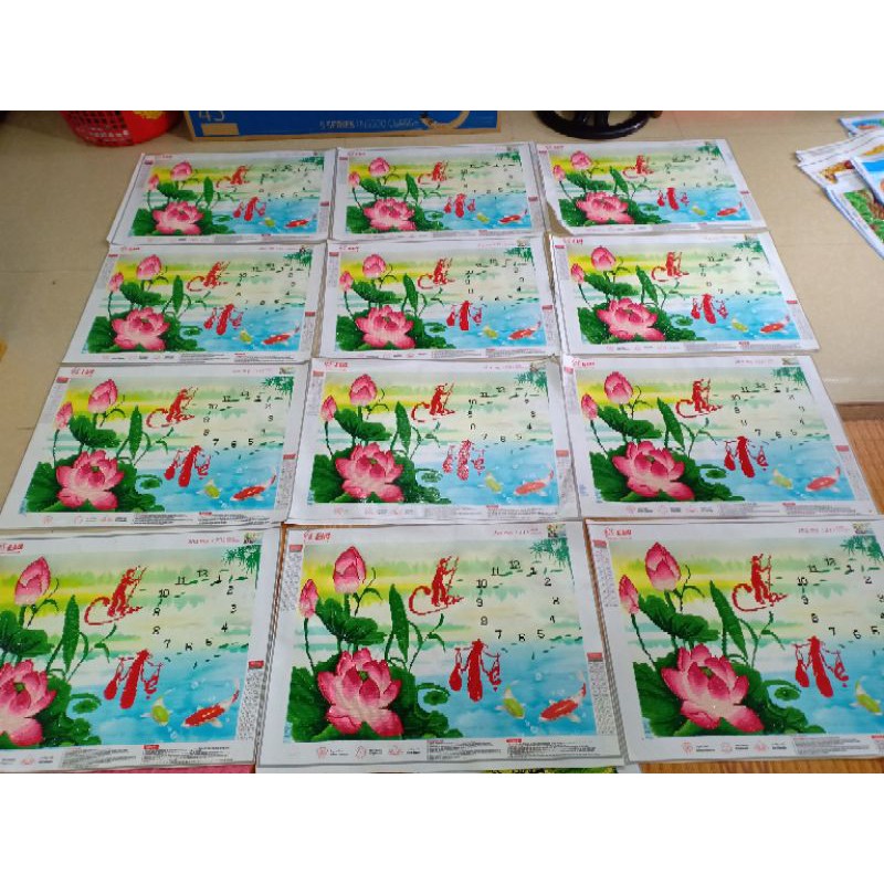 Tranh cha mẹ đính đá đính sẵn chưa khung 68*54