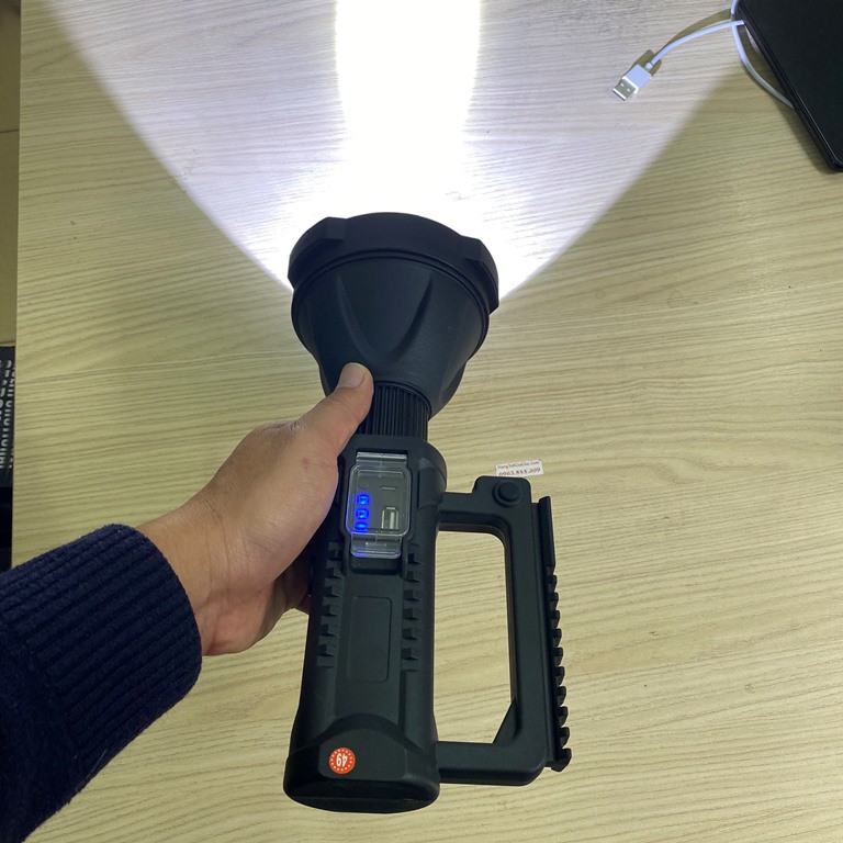 Đèn pin xách tay W590 pha to chiếu cực xa, bóng led P50 siêu sáng – (mã DP152) | BigBuy360 - bigbuy360.vn