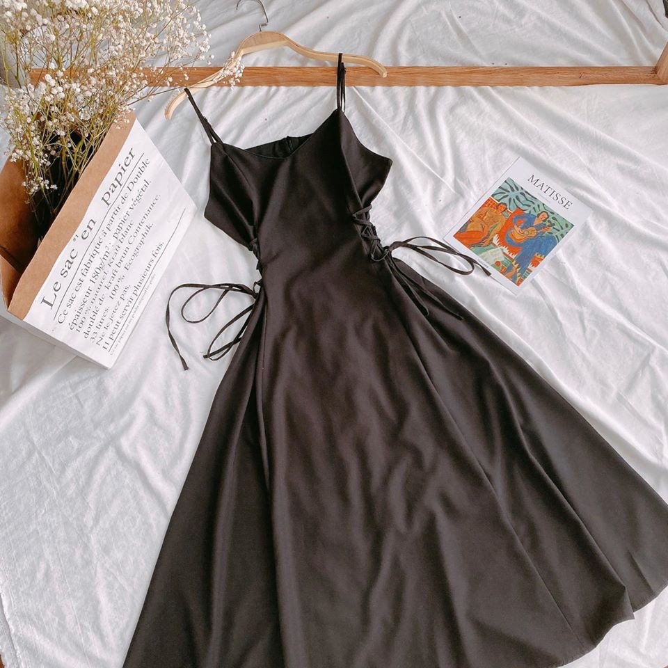 [Mã SKAMA06 giảm 8% tối đa 50K đơn 250K] ĐẦM 2 DÂY ĐEN ĐAN DÂY EO | BigBuy360 - bigbuy360.vn